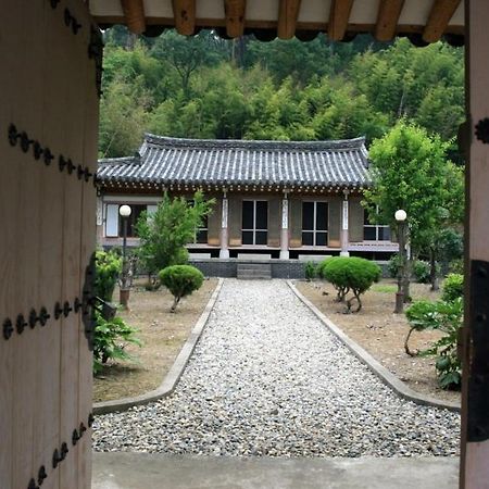 Goseong Choi Pilgan'S Old House Otel Dış mekan fotoğraf