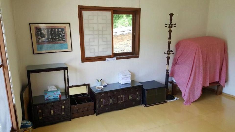 Goseong Choi Pilgan'S Old House Otel Dış mekan fotoğraf