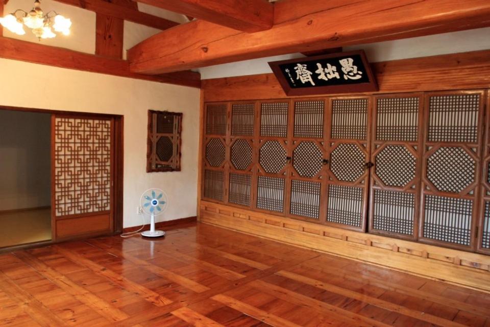 Goseong Choi Pilgan'S Old House Otel Dış mekan fotoğraf